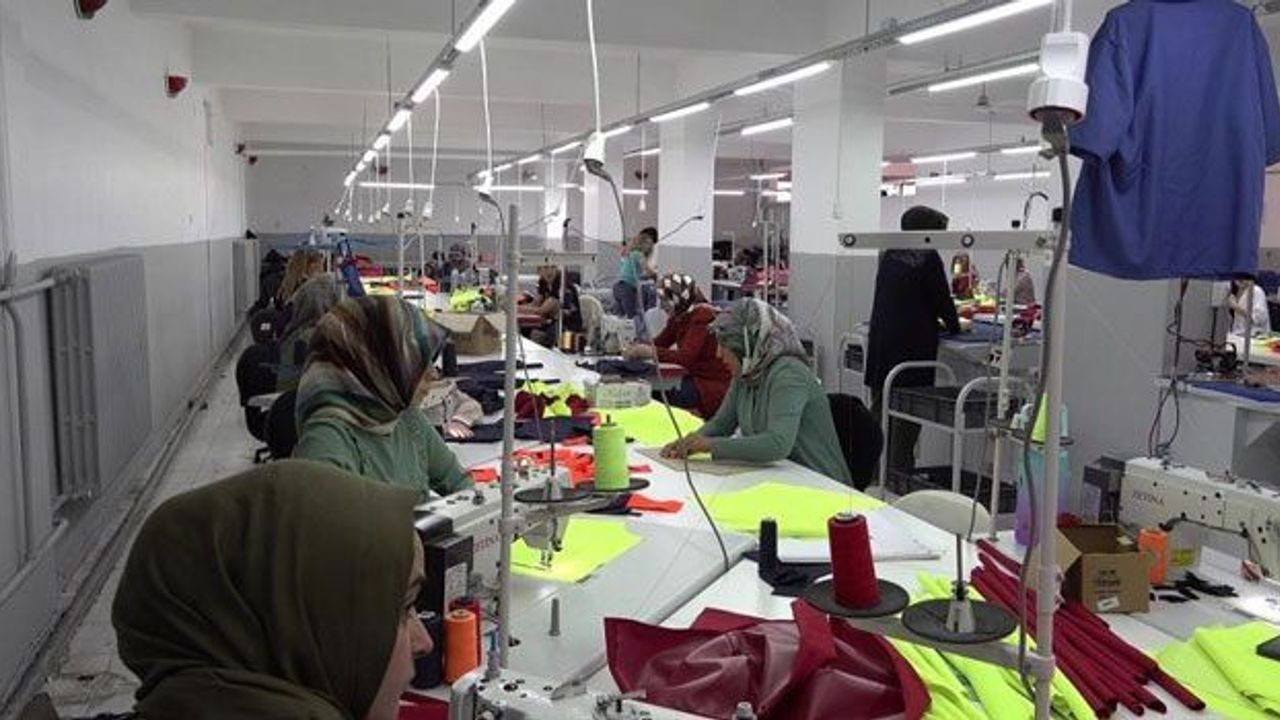 Çalışan sayısında dikkat çeken tablo: Sanayide düşüş, inşaat ve hizmetlerde artış