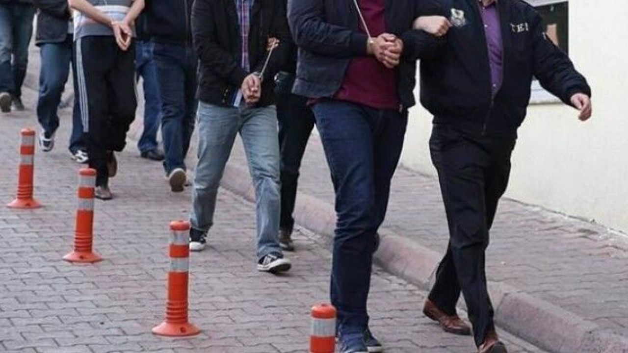Esenyurt Belediyesi’ne operasyon: 17 gözaltı