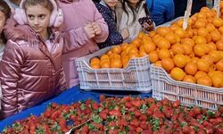 Somalı minikler sağlıklı beslenme ve matematiği pazarda öğrendi