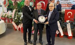 Süleyman Kalbur'a onursal başkanlık