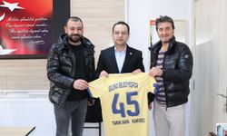 Selendi Belediyespor'dan Kaymakam Kahveci'ye ziyaret