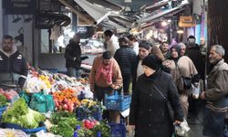 Tarihi Kemeraltı Çarşısı'nda Ramazan hareketliliği