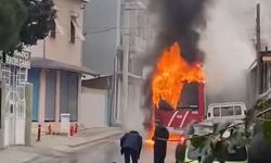 İzmir'de belediye otobüsü alev topuna döndü