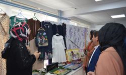 Kursiyerlerin el emeği göz nuru ürünleri sergilendi