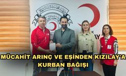 Mücahit Arınç ve eşinden Kızılay'a Kurban bağışı
