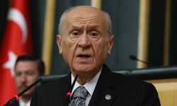 Bahçeli: "Komisyon sayesinde, yeni yüzyıl al bayrağın etrafında tezahür edecektir"
