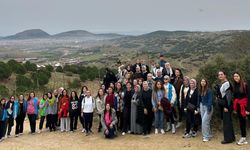 Manisa'da 61 kadın öğretmen 24 Kasım’ı Gençlik Kampında kutladı