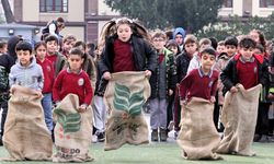 Geleneksel Oyunlar Tırı Manisa’da çocuklarla buluştu