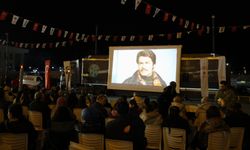 Yunusemre Belediyesinden vatandaşlara açık havada sinema keyfi