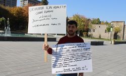 Boşanmak isteyen şahıstan tek kişilik eylem