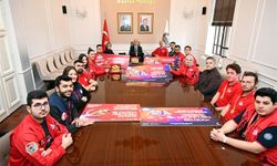 Vali Özkan, TEKNOFEST takımını tebrik etti