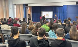 Genç kalemler usta yazarla buluştu