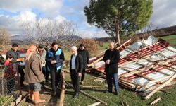 Fırtına Selendi'de yıkıma neden oldu