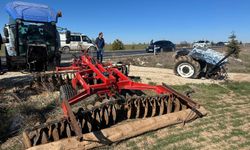 Kamyonetle çarpışan traktör ikiye bölündü