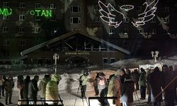 Kartalkaya yangın faciasının birinci yıldönümünde acılı aileler otel önünde bir araya geldi