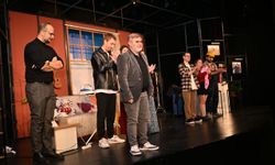 ‘Şiddetli geçimsizlik’ dünya prömiyerini Manisa’da yaptı