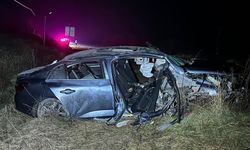 Uşak'ta otomobil şarampole devrilip takla attı: 1 ölü, 3 yaralı