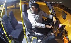 Halk otobüsünde zamanla yarış...Kalp krizi geçiren yolcu için acile kırdı