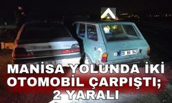 Manisa yolunda iki otomobil çarpıştı; 2 yaralı