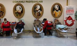 Manisa İl Emniyetten Kızılay'a destek