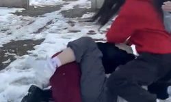 Akran zorbalığı: Ortaokul öğrencilerinin önünü kesip darp ettiler