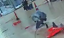 Vatandaş su dolu çukura düşmüştü; sorumlu şirkete 100 bin TL ceza