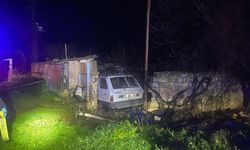 İzmir'de otomobil bahçe duvarına çarptı: 1 ölü