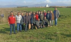 Salihli’de üreticilere budama ve gübreleme eğitimi