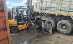 Tamir ettikleri kamyonun kasası üzerlerine düştü: 2 ölü, 1 yaralı