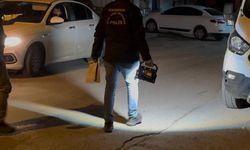 Tabancayla uğraşırken kendini vurdu, silahı yangın merdivenine sakladı