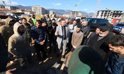 Başkan Şimşek’ten yangın çıkan TOKİ şantiyesinde inceleme