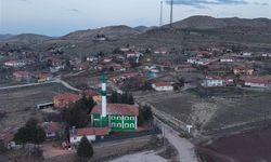 Evlerde yemek pişmiyor, köy halkı ortak sofrada iftar yapıyor