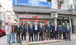 MHP'li Akçay Manisa Kahveciler Odası Başkanı Uğursalan'a hayırlı olsun ziyaretinde bulundu