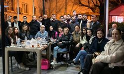 Kuaförlerden huzurevinde anlamlı hizmet