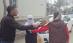 Dilenci zabıtalara yakalandı: "Al senin olsun" diyerek parayı teklif etti