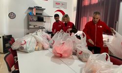 Alaşehir’de Kızılay’dan çocuklara bayram hediyesi