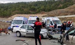 Denizli’de iki ayrı trafik kazasında 8 kişi yaralandı