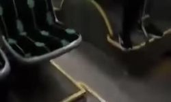 Halk otobüsündeki uygunsuz davranış kamerada