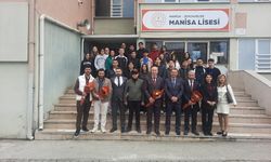 Şehit yakınları ve gaziler Manisa Lisesi'nde gençlerle buluştu