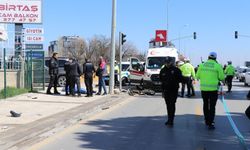 Motosikletiyle yaya geçidinden geçmek isten adam hayatını kaybetti