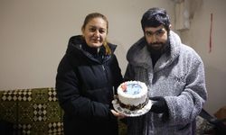 Evden çıkmayan telefon bağımlısı genç 25. yaşına bilgisayar başında girdi