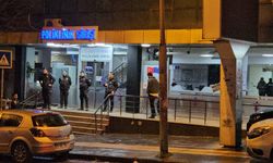 Hamile kadın doğum esnasında hayatını kaybetti, yakınları hastaneyi bastı