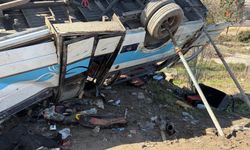 Ankara'da özel halk otobüsü köprü direğine çarptı: 5 ölü, 15 yaralı