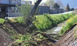 Akhisar’da 5 kilometrelik dere hattı temizleniyor