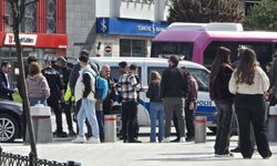 İzinsiz fotoğraf çeken şahsa meydan dayağı