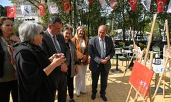 Emekli Kafe'de duygu dolu sergi