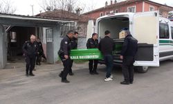 Kan donduran cinayet: İki kardeş bir oldu, babalarını bıçak ve baltayla öldürdü