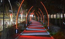 Ay-yıldızlı ışıklar Demirci'yi aydınlattı