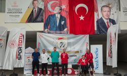 Manisalı Samet Akça'dan Türkiye Şampiyonası'nda madalya yağmuru