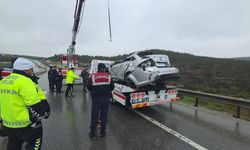 Kütahya'da otomobil uçuruma yuvarlandı: 1 ölü, 1 ağır yaralı